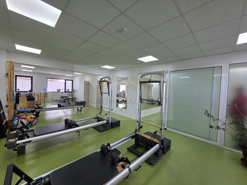 Otopeni, 23 August, spatiu de inchiriat, ideal activitati educationale & sport.