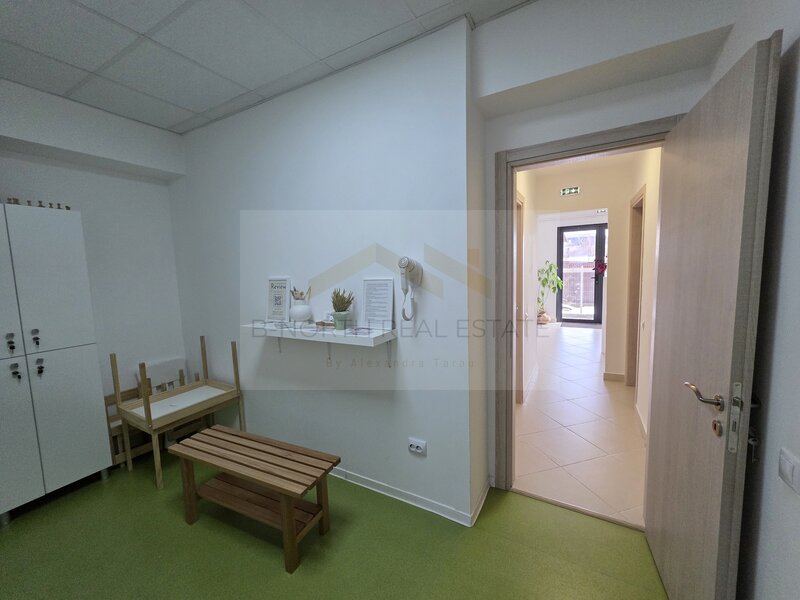 Otopeni, 23 August, spatiu de inchiriat, ideal activitati educationale & sport.